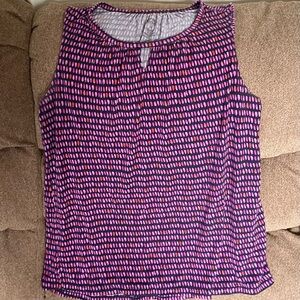 Croft & Barrow Sleeveless top with keyhole opening. Size Medium